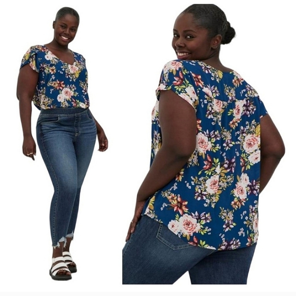 Torrid Georgette Blue Floral Tulip Sleeve Plus Size V-Neck Size 6X